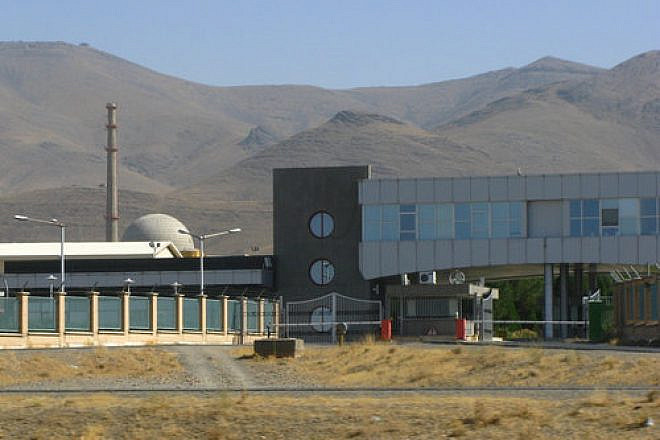 The Iranian nuclear program's heavy water reactor near Arak. Credit: Nanking 2012 via Wikimedia Commons.