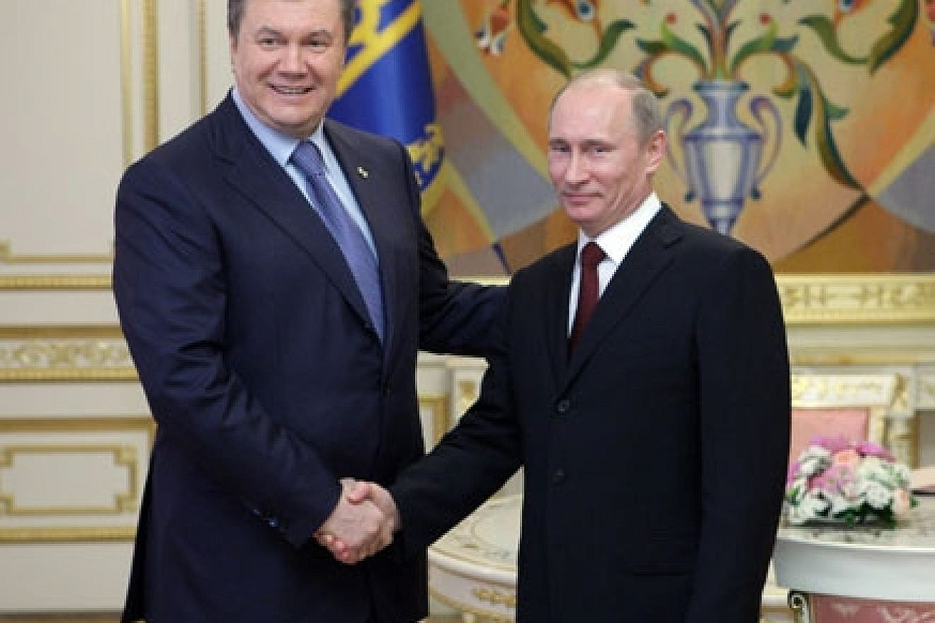 Now-ousted Ukrainian President Viktor Yanukovych with Russian President Vladimir Putin in Ukraine in 2011. Credit: Premier.gov.ru.