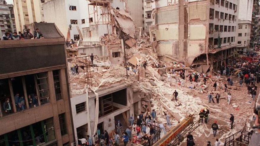 The remains of the AMIA Jewish center after the 1994 bombing in Buenos Aires, Argentina. Credit: La Nación via Wikimedia Commons.