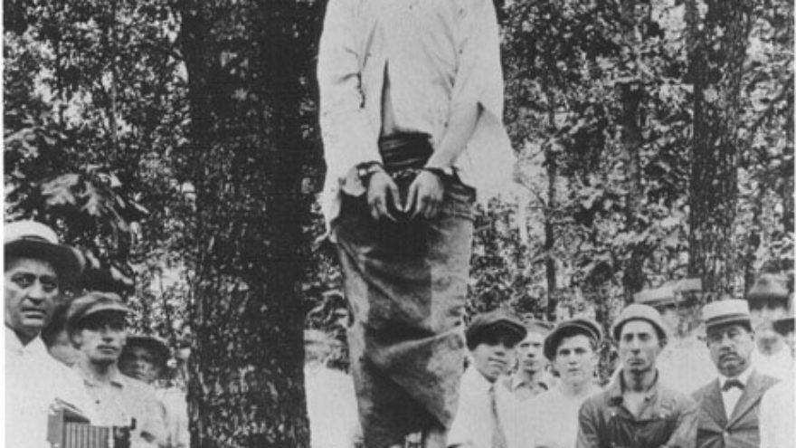 Click photo to download. Caption: The lynching of Leo Frank. Credit: Wikimedia Commons.