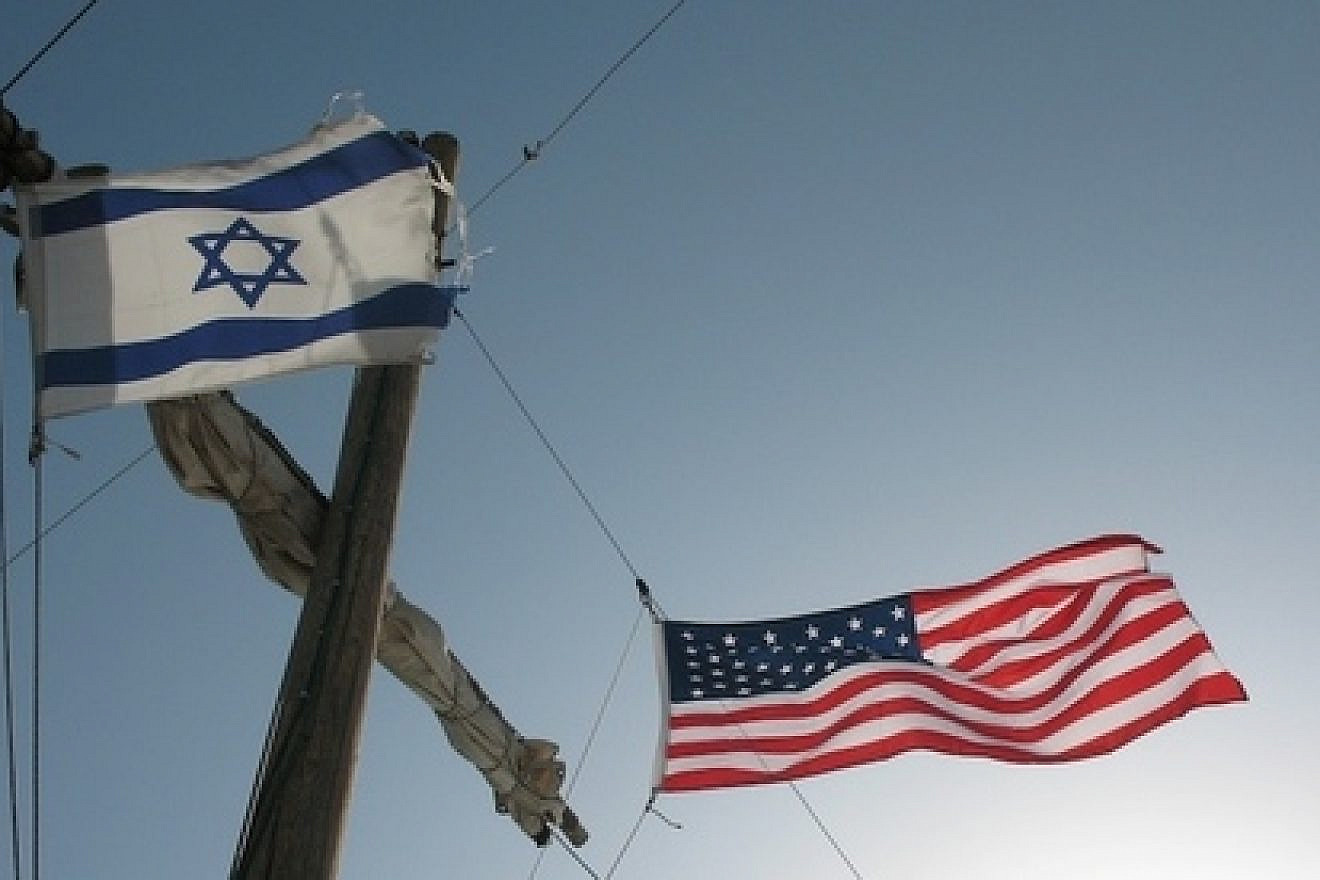 An Israeli and American flag. Credit: James Emery via Wikimedia Commons.