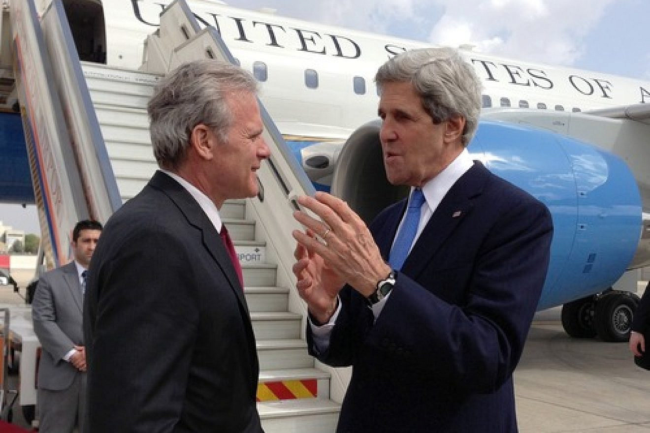 U.S. Secretary of State John Kerry with Michael Oren, then the Israeli ambassador to the United States, at Ben-Gurion International Airport on April 9, 2013. Credit: U.S. State Department.