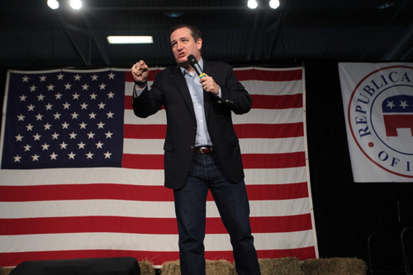 Texas Sen. Ted Cruz speaks in Des Moines, Iowa, on Oct. 31, 2015. Credit: Gage Skidmore via Wikimedia Commons.