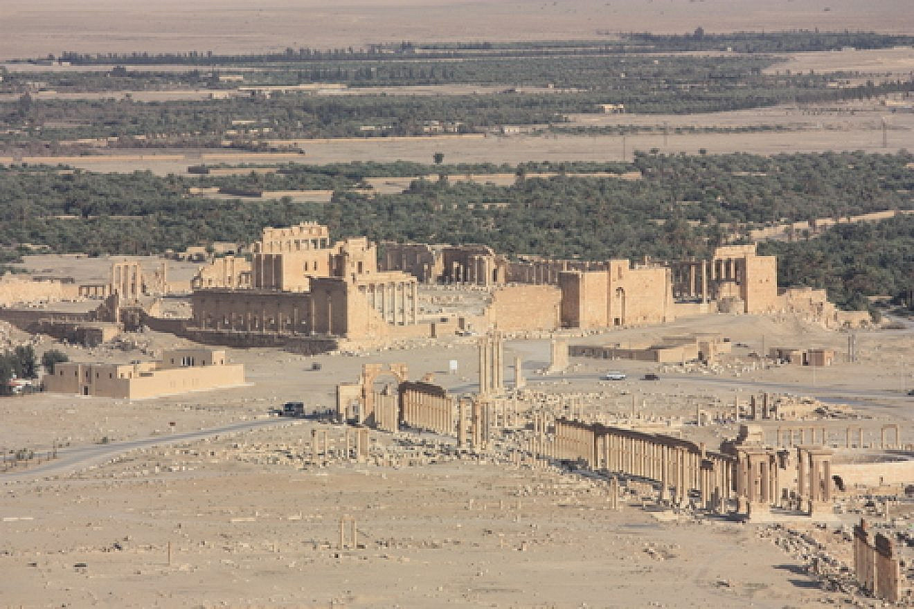 The ruins in the Syrian city of Palmyra, which was recently taken over by the Islamic State terror group. Credit: Arian Zwegers via Wikimedia Commons.