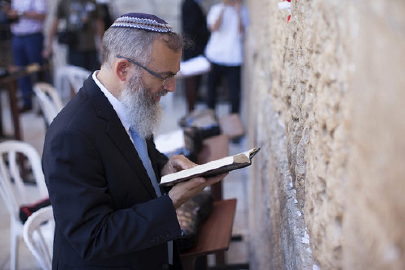 Rabbi David Stav visits the Western Wall in Jerusalem on July 24, 2013. Credit: Yonatan Sindel/Flash90.