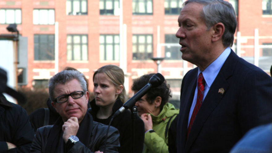Click photo to download. Caption: Former New York State governor George Pataki (far right), who is mulling a run for president in 2016, at a December 2006 event in New York City. Credit: Jim Harper via Wikimedia Commons.