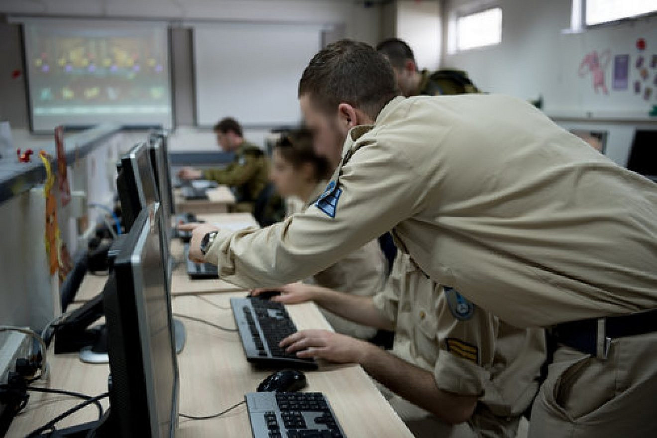A group of Israel Defense Force cyber cadets during a training exercise. Credit: IDF.