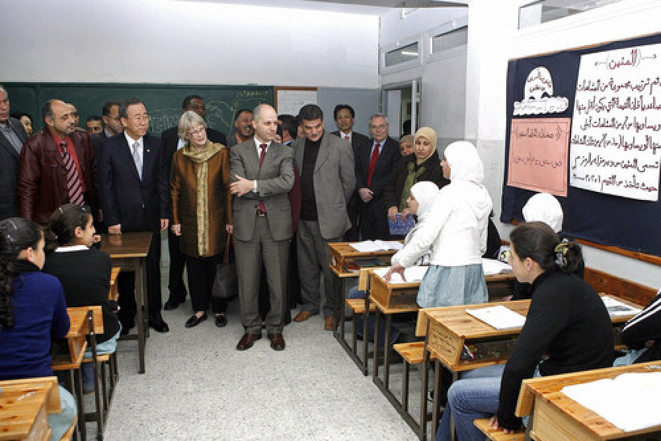 U.N. Secretary-General Ban Ki-moon (second, front left) visits a Palestinian school in Bethlehem in March 2007. Credit: UN/Evan Schneider.
