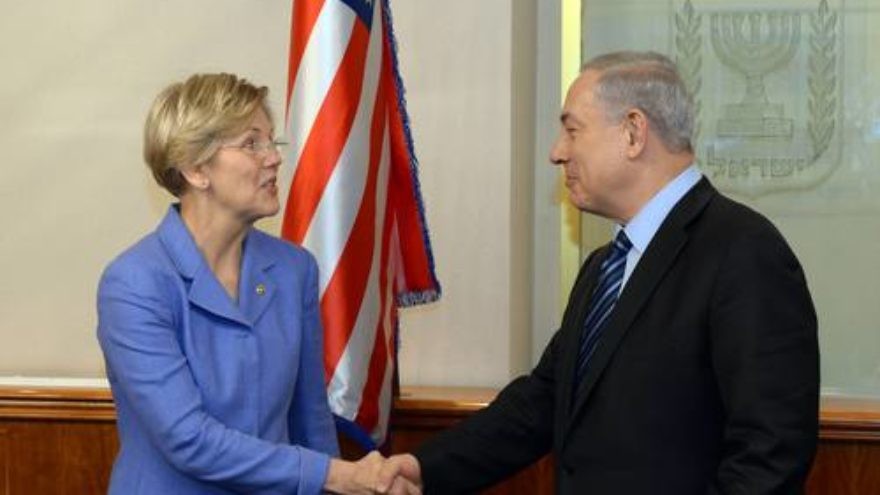 U.S. Sen. Elizabeth Warren (D-Mass.) meets with Israeli Prime Minister Benjamin Netanyahu in Jerusalem on Nov. 24, 2014. Credit: Haim Zach/GPO/Flash90.