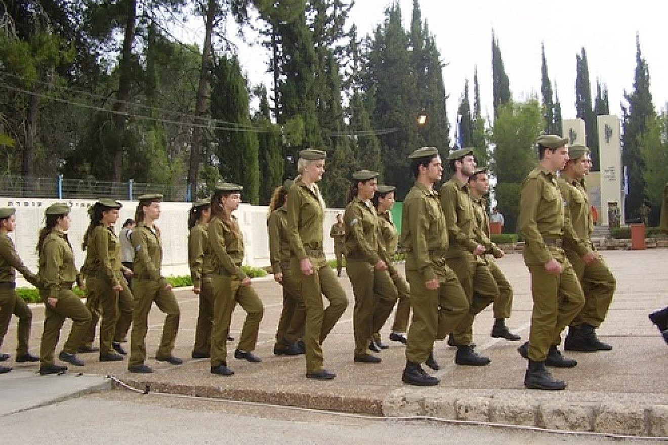 A Yom Hazikaron military remembrance ceremony in Tel Hashomer, Israel. Credit: Avishai Teicher.
