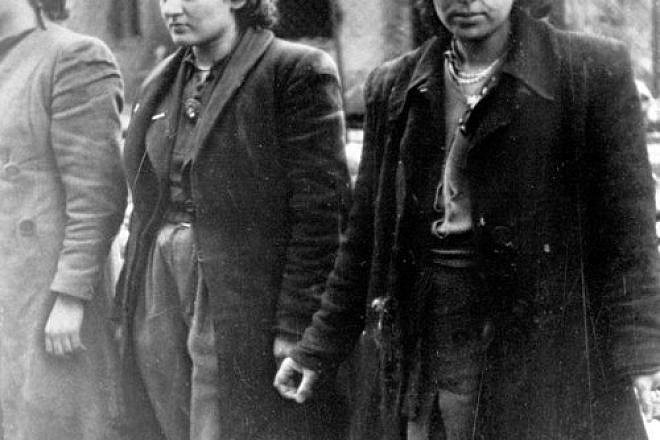 Jewish women resistance fighters captured by Nazi Germans during the Warsaw Ghetto Uprising in the spring of 1943. Credit: history images.blogspot.com.