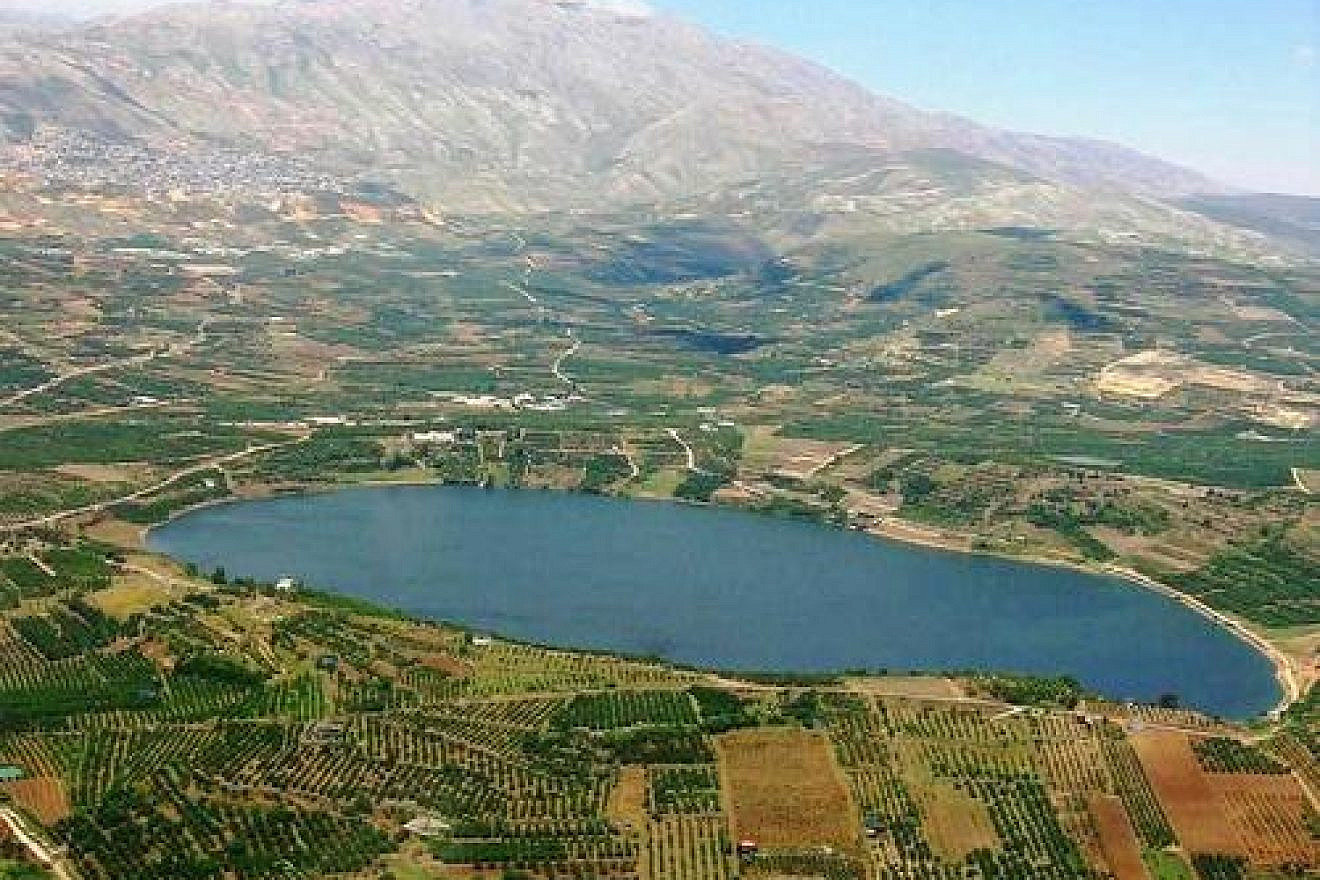 A view from the Golan Heights overlooking the Sea of Galilee (Kinneret). Credit: R. Ertov via Wikimedia Commons.