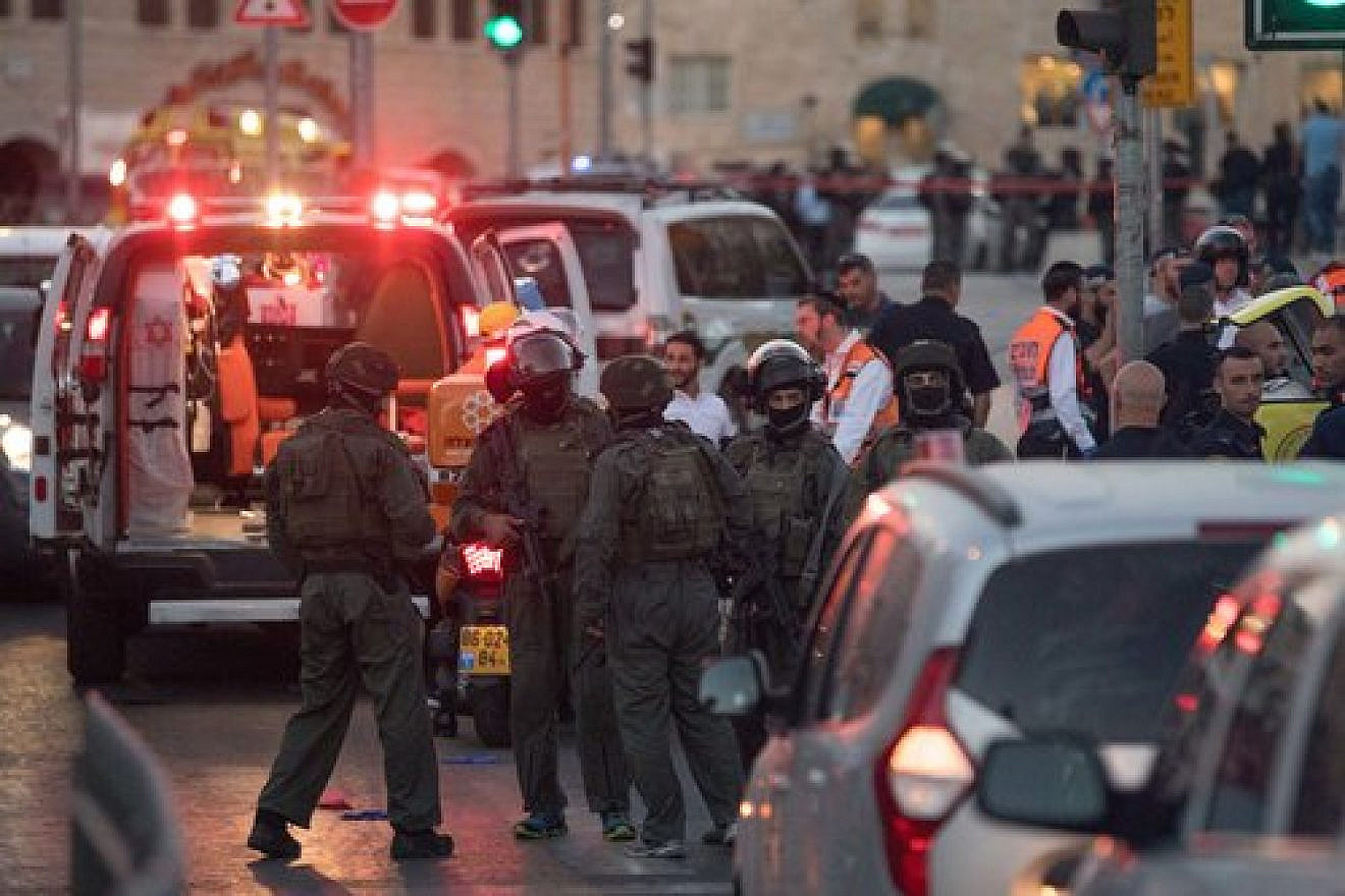 Israeli security forces at the scene of the June 16 terror attack in which three Palestinians killed teenage Israeli policewoman Hadas Malka, near Damascus Gate in Jerusalem. Credit: Yonatan Sindel/Flash90.