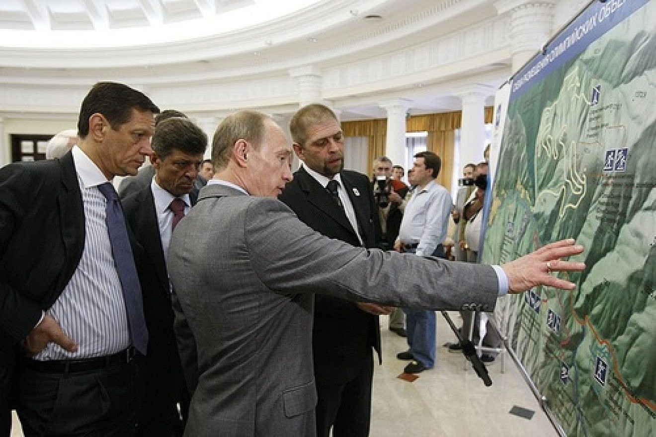 Russian President Vladimir Putin at a July 2008 meeting on the environmental aspects of the 2014 Winter Olympic Games in Sochi.  (Credit: premier.gov.ru)