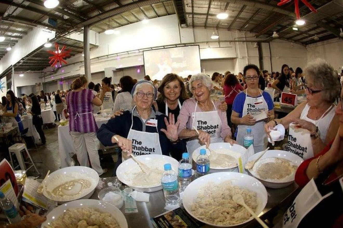 Challah-baking in Sydney, Australia, with the Shabbat Project in 2014. Credit: The Shabbat Project.