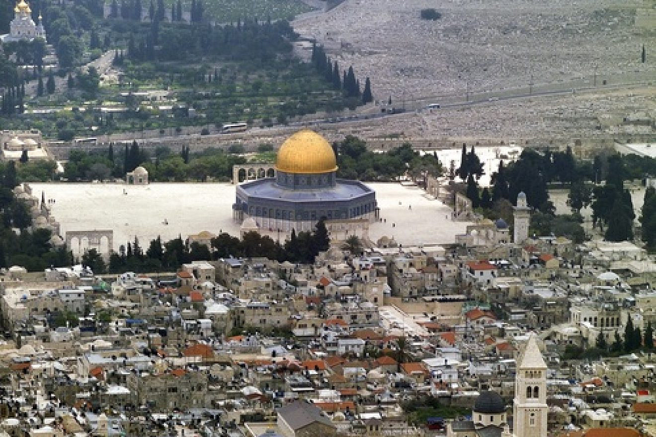 A view of the Temple Mount. Credit: Godot13 via Wikimedia Commons.
