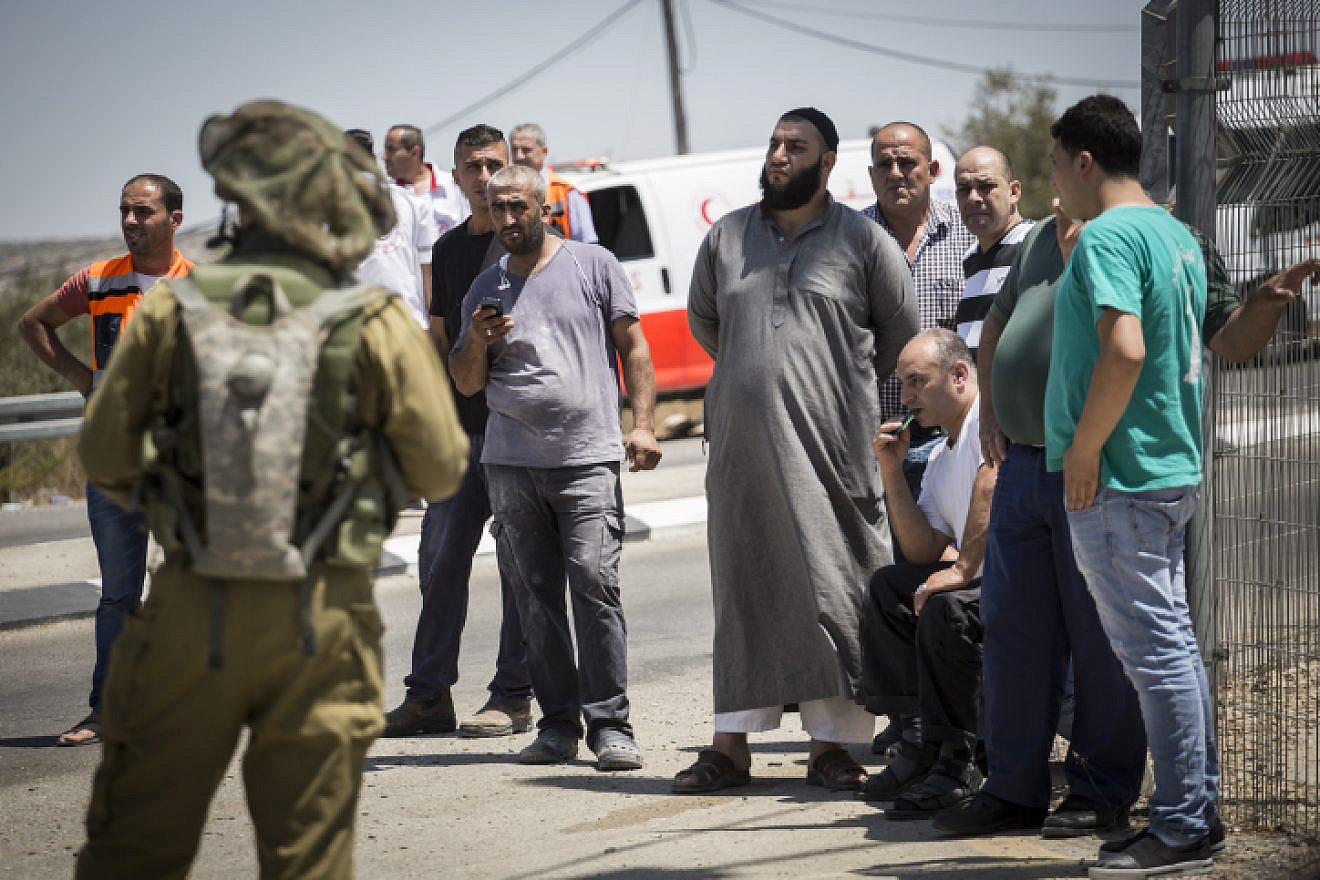 The family of the Palestinian man who stabbed a soldier, at the Bell checkpoint on Road 443, Aug. 15, 2015. Photo by Hadas Parush/Flash90.