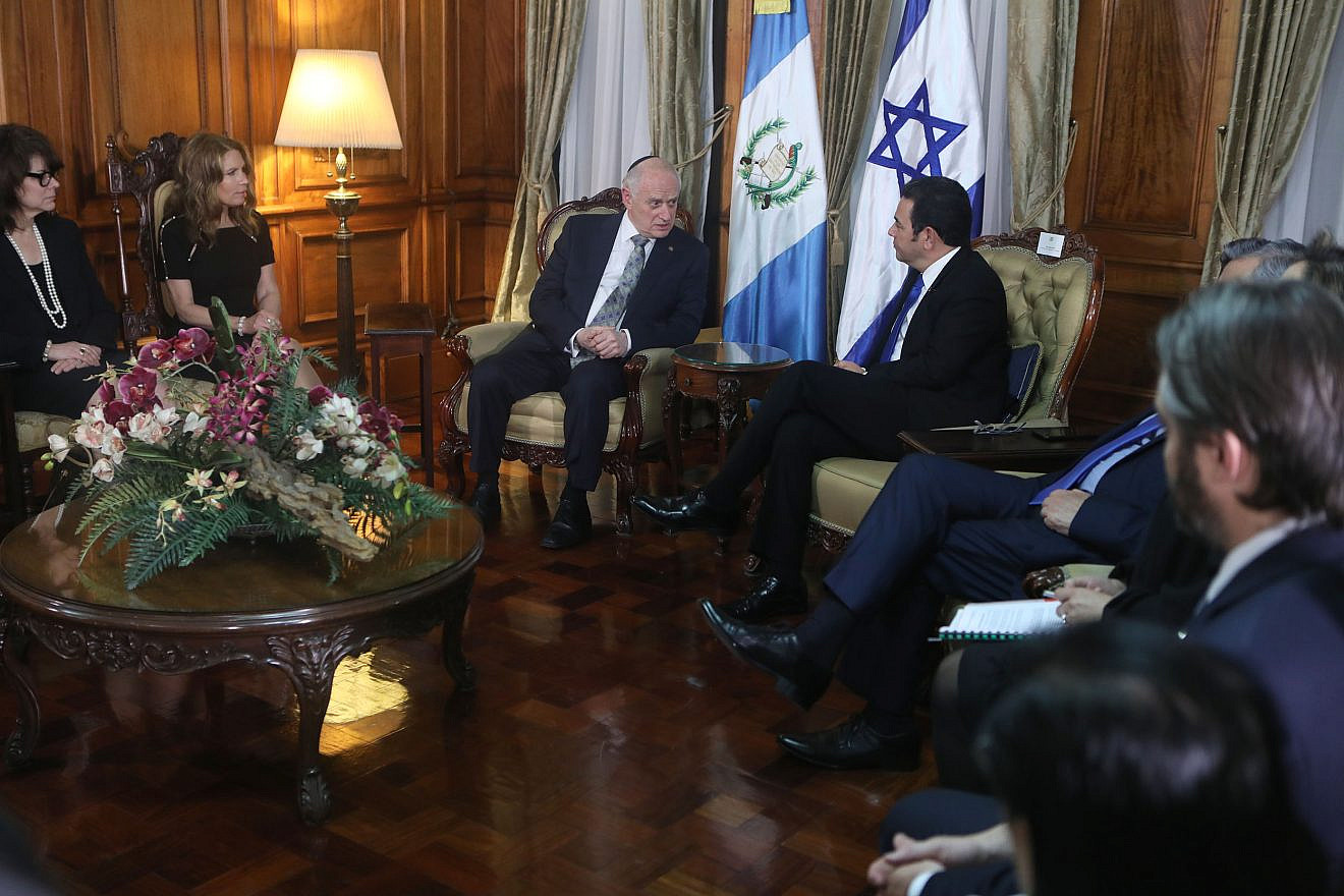 American Jewish and Christian leaders meeting with Guatemalan President Jimmy Morales. Credit: World Jewish Congress.