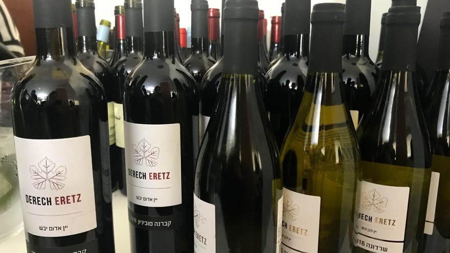 Bottles from the Derech Eretz winery at the Sommelier 2018 exhibition in Tel Aviv. Credit: Eliana Rudee.