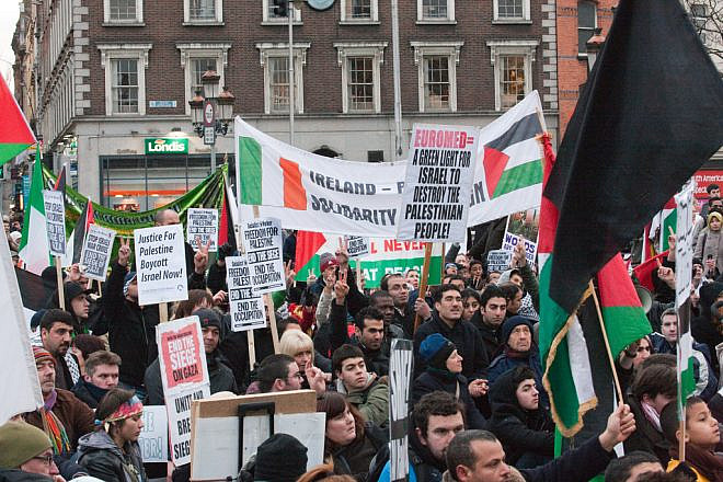 Pro-Palestinian protesters near the Irish Parliament in Dublin at a rally against Israeli air strikes in Gaza in 2009. Credit: William Murphy/Flickr.