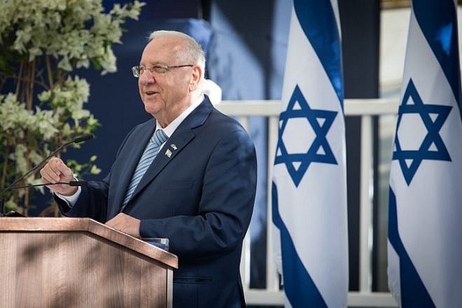 Israeli President Reuven Rivlin speaks at a welcome ceremony for diplomats in Israel for Israel's 69th Independence Day, at the President's residence in Jerusalem, May 2, 2017. Photo by Yonatan Sindel/Flash90