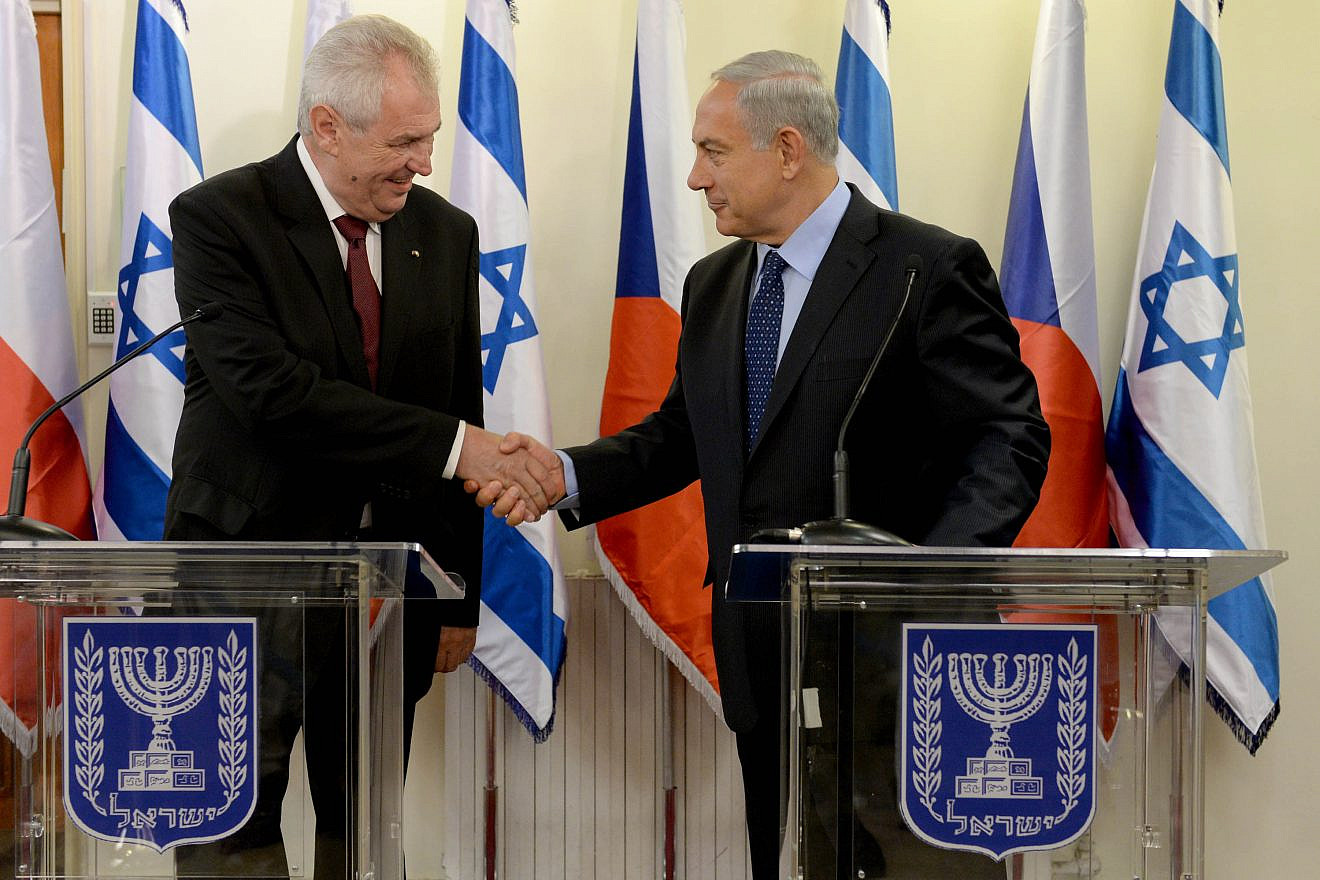 Israeli Prime Minister Benjamin Netanyahu holds a press conference with Czech President Miloš Zeman (left) at the Prime Minister’s Office in Jerusalem. Credit: Kobi Gideon/GPO/Flash90.