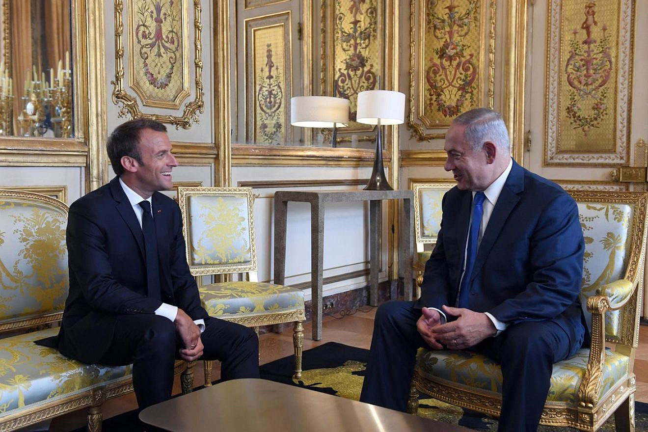 French President Emmanuel Macron meeting with Israeli Prime Minister Benjamin Netanyahu at the Élysée Palace on June 5, 2018. Credit: Haim Zach/GPO.