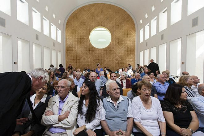 A group of Holocaust survivors known as the “Tehran children” in the Supreme Court of Jerusalem, where they filed an appeal against the state. They argued that they are entitled to their rightful share of reparation money paid to Israel by West Germany under the 1953 Reparations Agreement. Nov. 11, 2013. Photo by Flash 90.