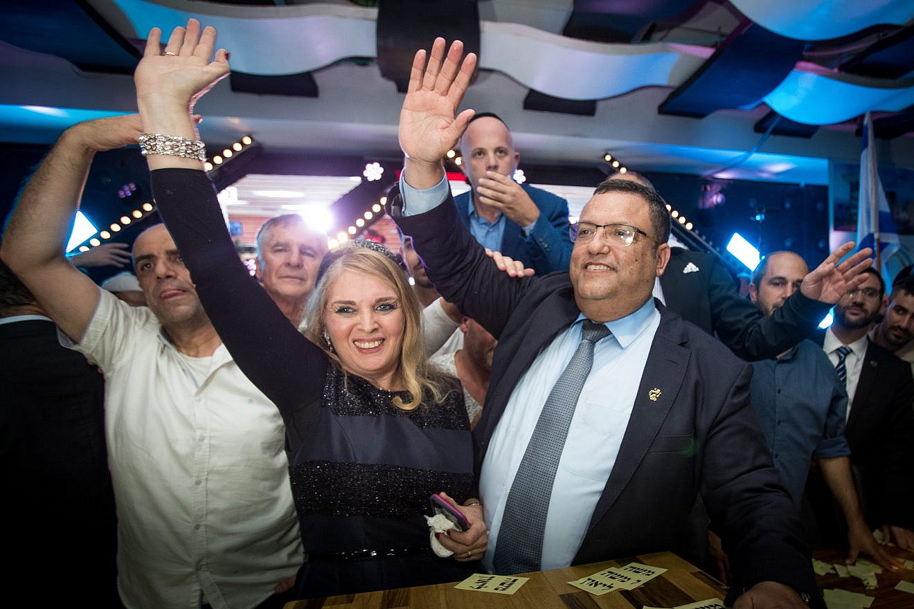 Newly elected Jerusalem Mayor Moshe Lion celebrates his victory with supporters at his campaign headquarters after winning the Jerusalem municipal elections on Nov. 14, 2018. Photo by Yonatan Sindel/Flash90.