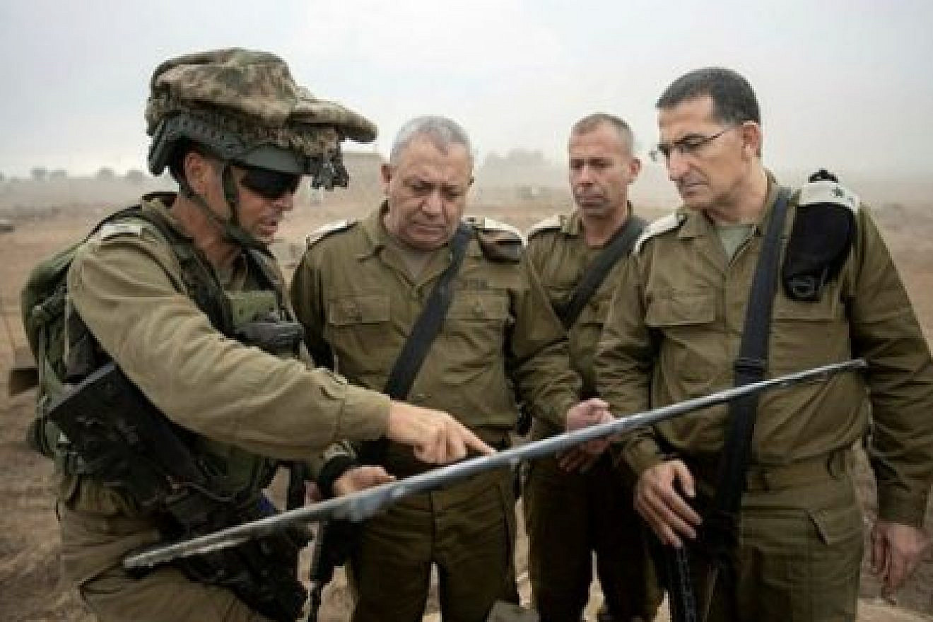 IDF Chief of Staff Lt. Gen. Gadi Eizenkot (second from left). Credit: IDF Spokesperson's Unit.