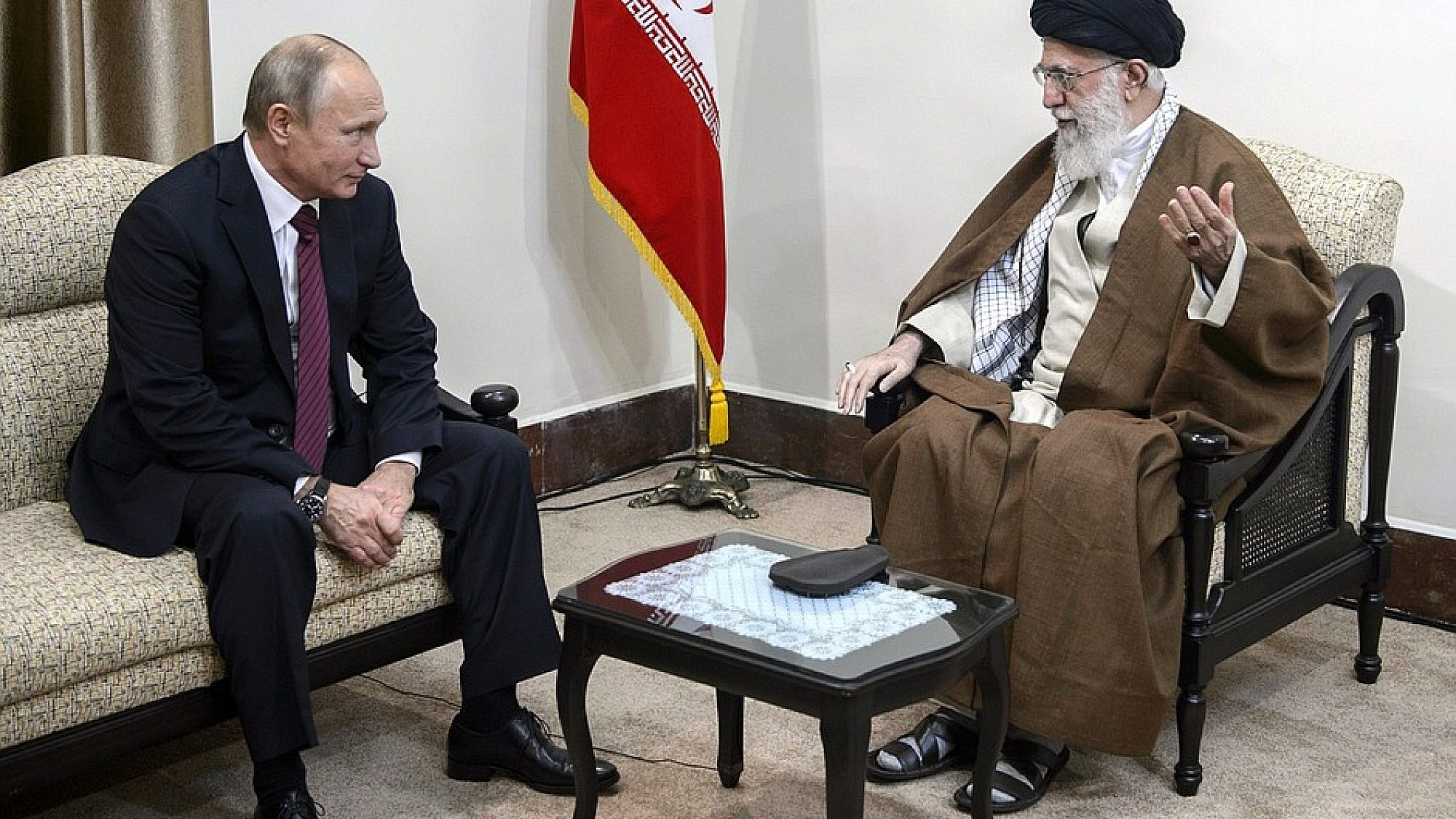 Russian President Vladimir Putin and Iranian Supreme Leader Ayatollah Ali Khamenei. Credit: Wikimedia Commons.