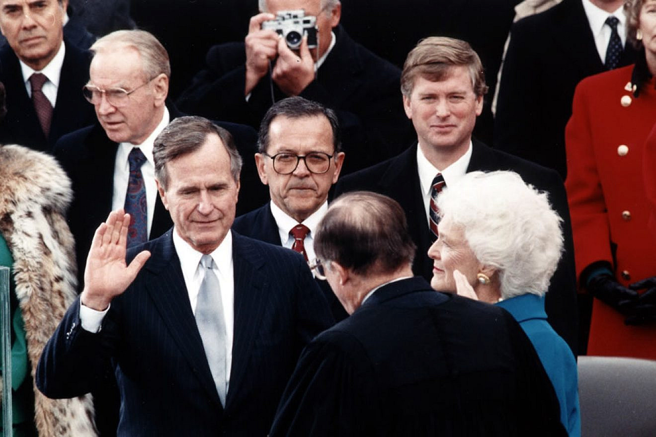 Chief Justice William Rehnquist administers the oath of office to President George H. W. Bush during inaugural ceremonies at the U.S. Capitol in Washington, D.C., on Jan. 20, 1989. Credit:  Library of Congress.