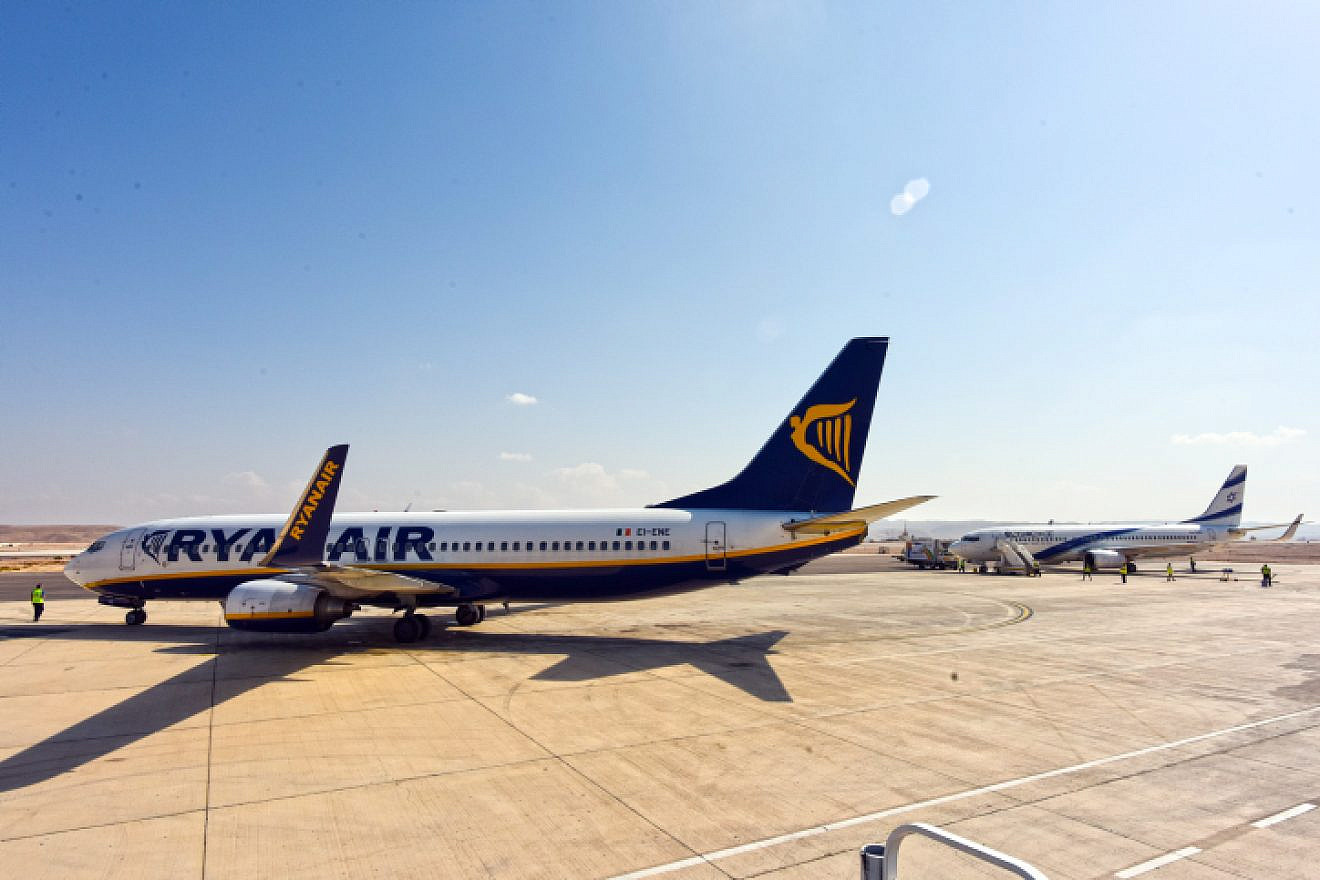 A Ryanair airliner arrives in Eilat, Nov. 9, 2015. Credit: Flash90.