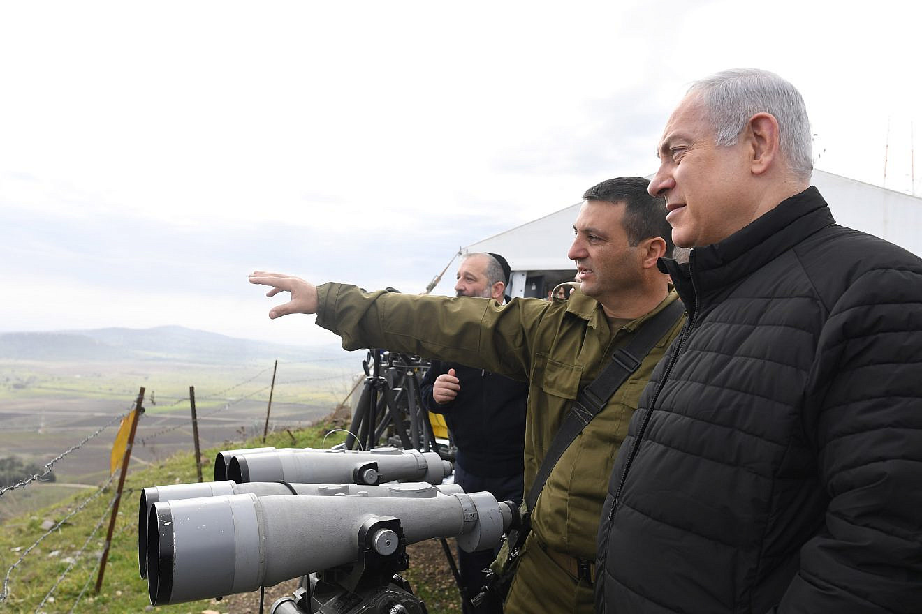 Israeli Prime Minister Benjamin Netanyahu and Security Cabinet members get a tour with the IDF Northern Command in the Golan Heights, on Feb. 6, 2018. Credit: Kobi Gideon/GPO.
