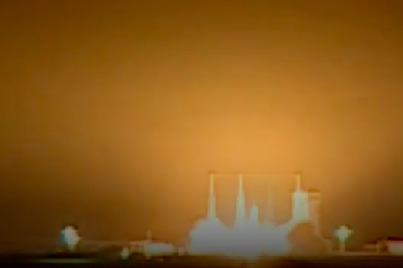 Iran launches a rocket carrying the Payam satellite on Jan. 15, 2019, which successfully passed its first and second phases, but failed in the third stage of its release. Credit: Screenshot.
