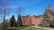 On the campus of the University of Vermont in Burlington. Credit: Alexius Horatius/Wikimedia Commons.