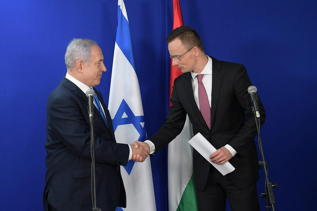 Israeli Prime Minister Benjamin Netanyahu with Hungarian Foreign Minister Peter Szijjarto in Jerusalem, March 19, 2019. Credit: Amos Ben-Gershom/GPO.