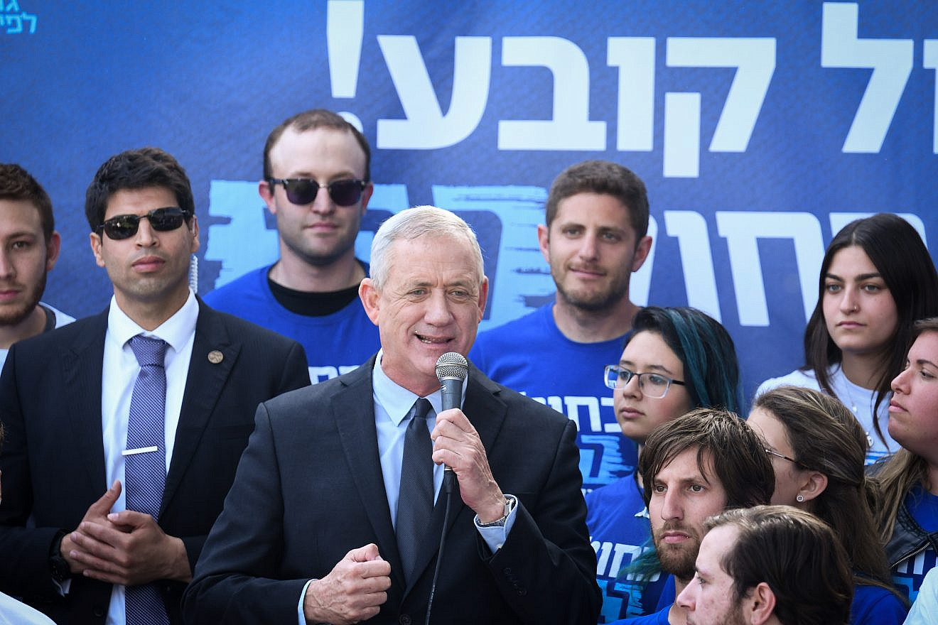 Blue and White Party leader Benny Gantz speaks during an election campaign event in Tel Aviv held by the Blue and White Party on April 8, 2019. Photo by Flash90.