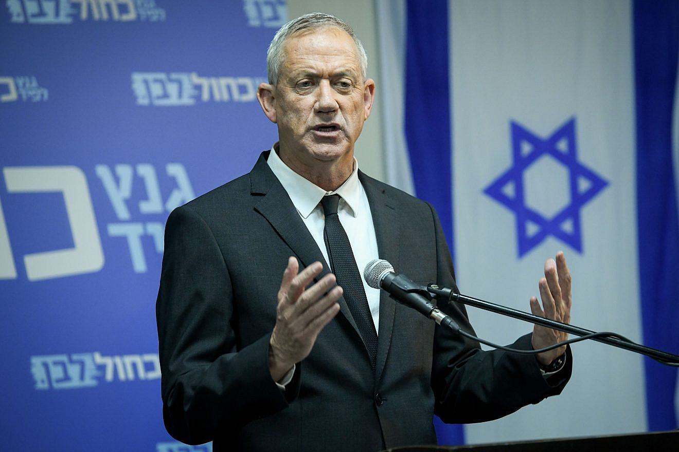 Blue and White Party leader Benny Gantz speaks during a press conference at party headquarters in Tel Aviv on April 10, 2019. Photo by Flash90.