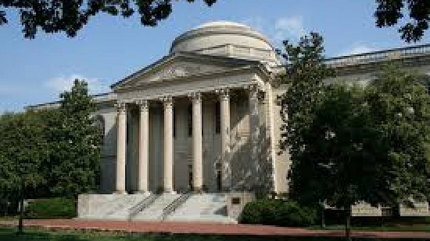 Louis Round Wilson Library at the University of North Carolina, Chapel Hill. Credit: Ildar Sagdejev via Wikimedia Commons.