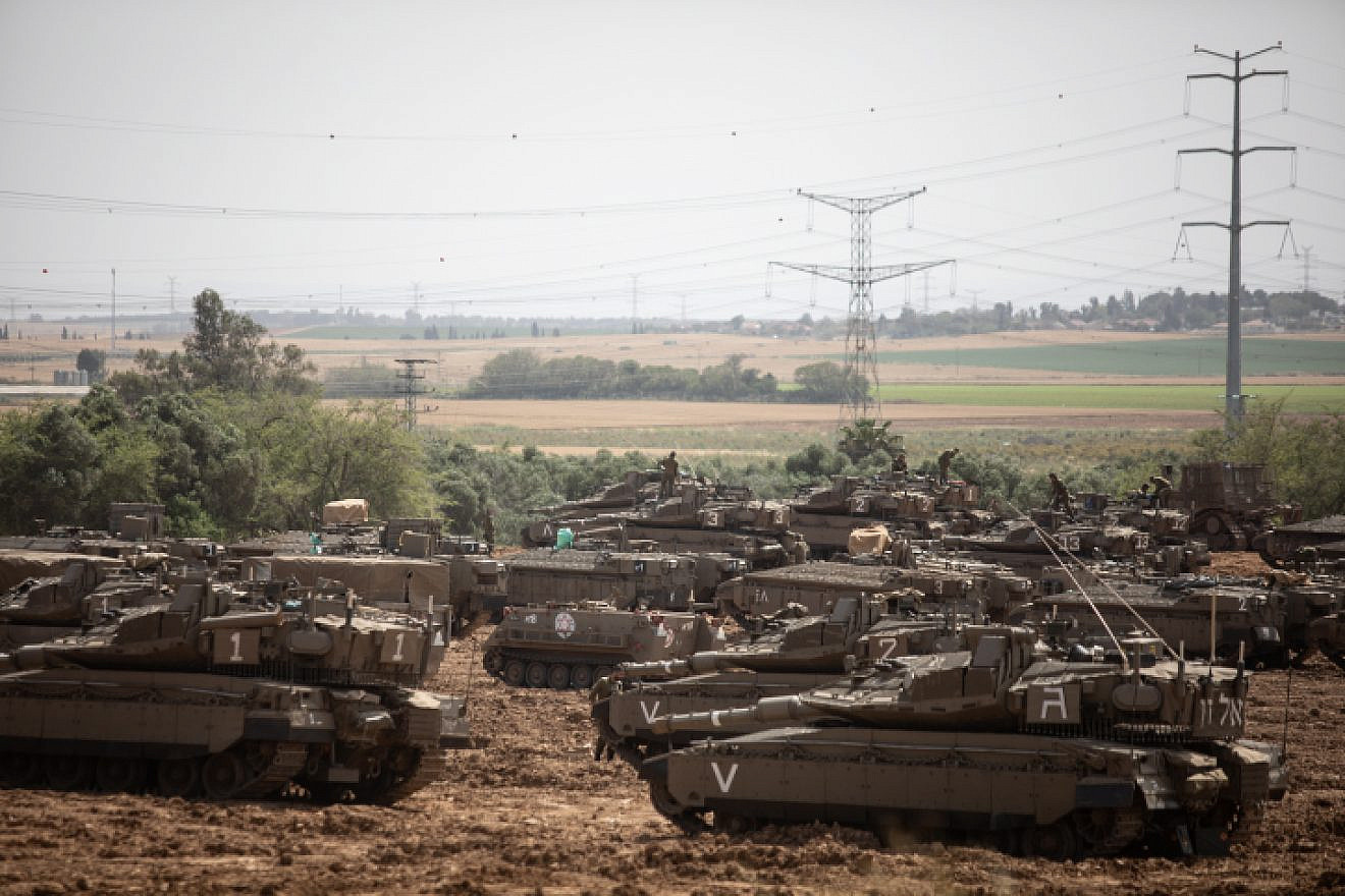 IDF tanks stationed near the Gaza border on May 6, 2019. Photo by Aharon Krohn/Flash90.