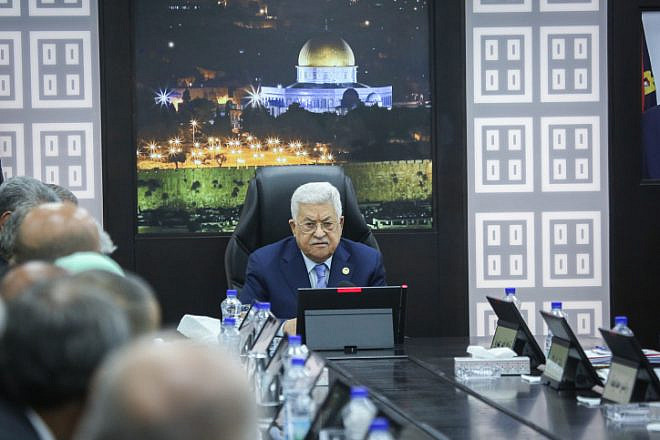 Palestinian Authority leader Mahmoud Abbas presides over a meeting of the Palestinian government in Ramallah on April 29, 2019. Photo by Flash90.