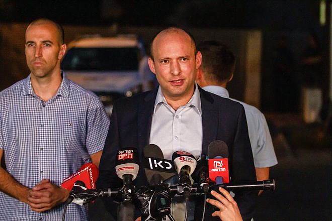 Naftali Bennett gives a statement to the media outside his home in Ra’anana on June 2, 2019, hours after being fired as education minister. Photo by Flash90.