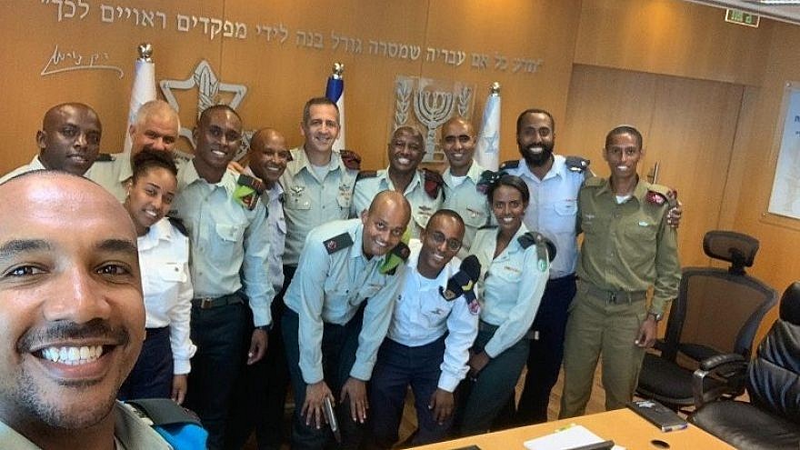 IDF Chief of Staff Lt. Gen. Aviv Kochavi meets with Ethiopian-Israeli officers to discuss both discrimination and opportunities for advancement within the military, July 28, 2019. Credit: Courtesy.