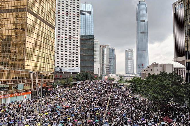 Hong Kong anti-extradition bill protest in June 2019. Credit: Studio Incendo via Flickr.