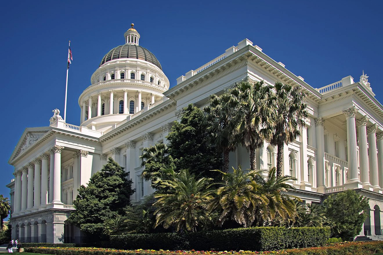 The California State Capitol in Sacramento. Credit: Wikimedia Commons.