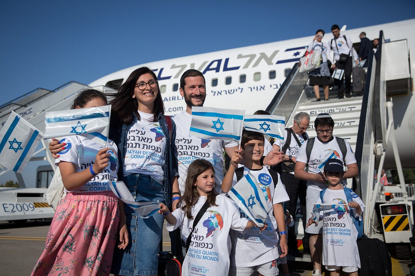 Some 300 new immigrants from France arrive on a special “Aliyah Flight” organized by the Jewish Agency, at Ben-Gurion International Airport in central Israel, on July 23, 2018. Photo by Miriam Alster/Flash90.