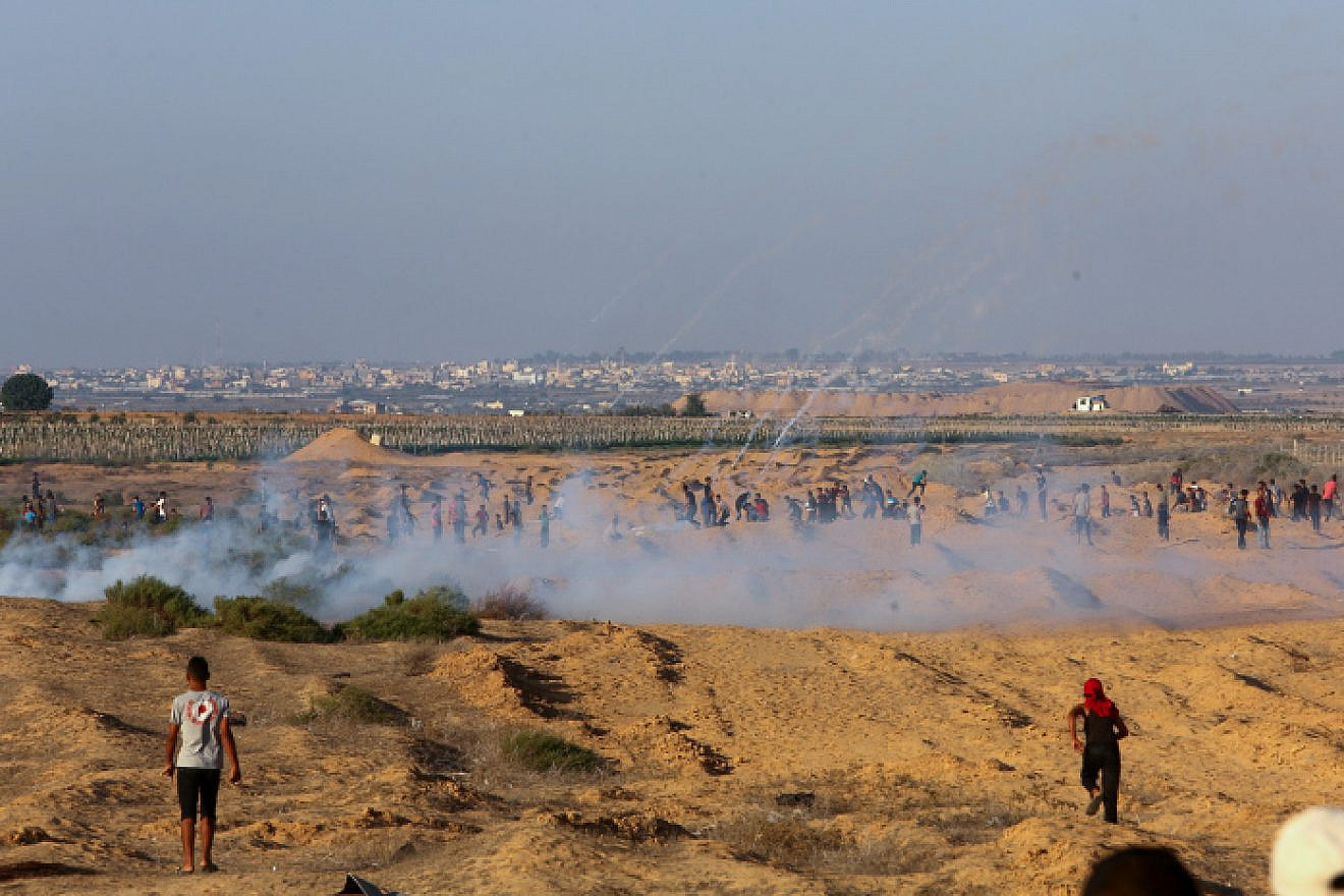 Palestinian protesters clash with Israeli forces following a demonstration along the border between Israel and Gaza, on Sept. 6, 2019. Photo by Abed Rahim Khatib/Flash90.