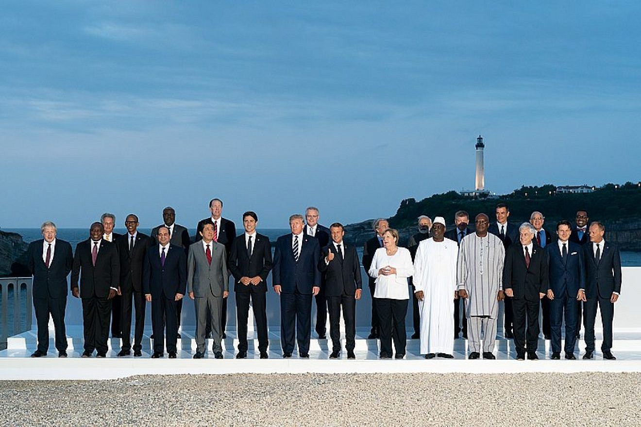 U.S. President Donald Trump joins the G7 leadership and extended G7 members for the “family photo” in Biarritz, France, on Aug. 25, 2019. Credit: Official White House Photo by Andrea Hanks.