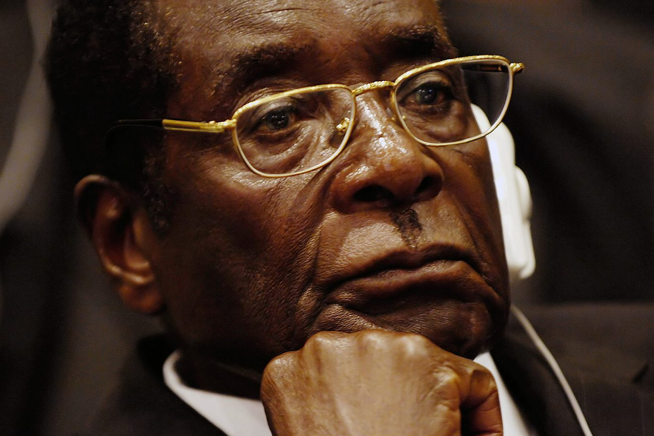 Robert Mugabe in 2008. Credit: U.S. Air Force Photo by Tech. Sgt. Jeremy Lock via Wikimedia Commons.